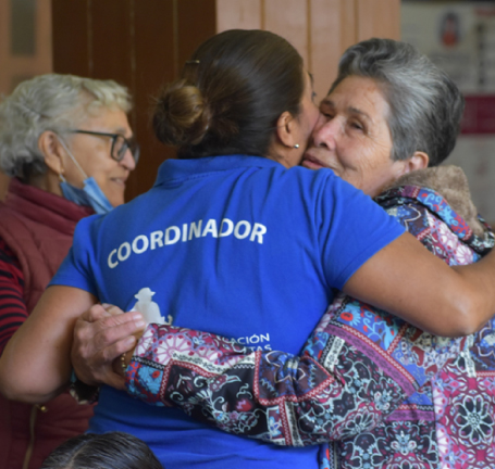 Con un donativo mensual de $250